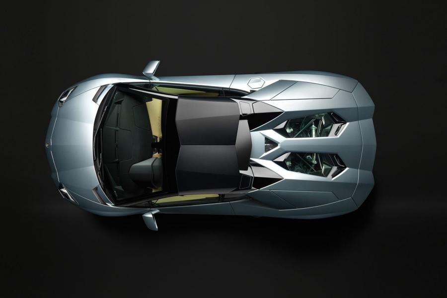  Lamborghini Aventador LP700-4 Roadster 2012 года  (фото 11 из 88)